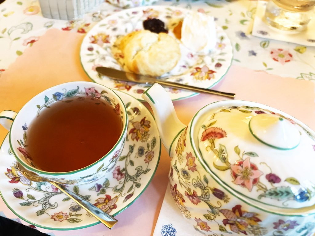 沖縄市　紅茶カフェ　ミッドビレッジ