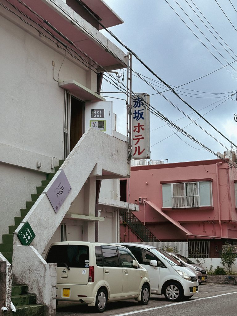 沖縄市役所近く 古ホテル