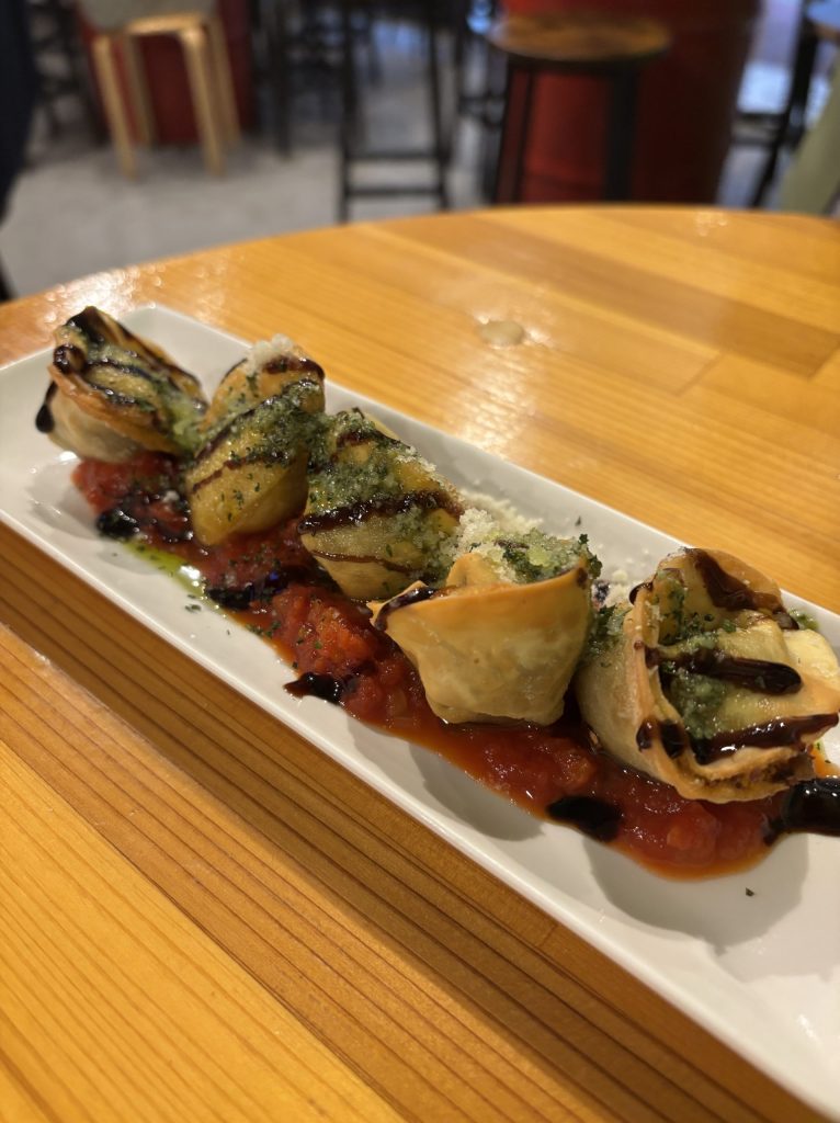沖縄市 パルミラ通り イタリアン餃子