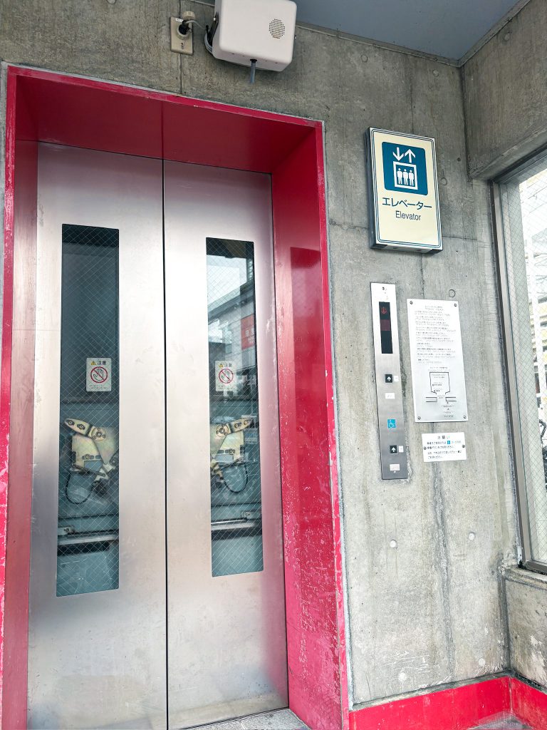 那覇モノレール 車いす